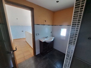 06055-0001 29