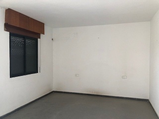 05990-0001 27
