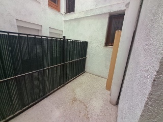 04979-0001 24