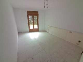 04979-0001 31