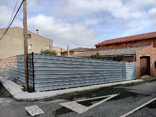 04990-0001 7
