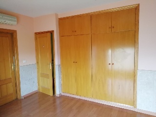 05780-0001 17