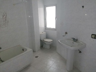 08257-0001 32