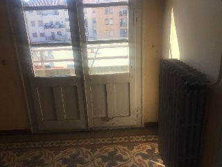 05195-0001 28
