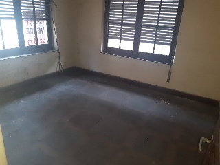 00935-0001 10