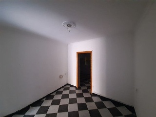 16271-0001 11