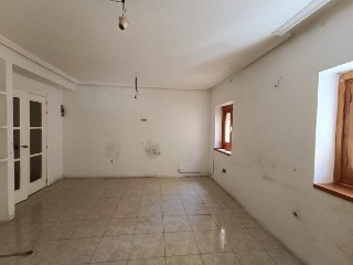 05774-0001 9