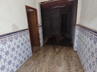 00979-0001 32