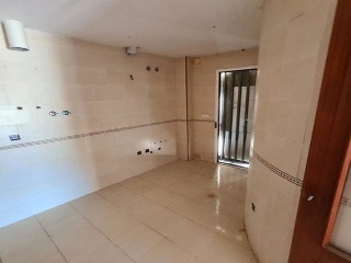 00992-0001 35