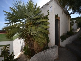 07057-0001 19