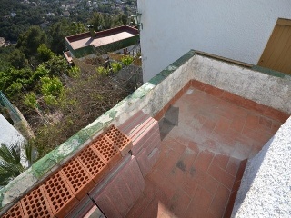 07057-0001 33