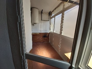 01931-0001 52