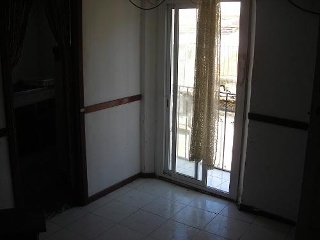 03046-0001 4