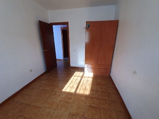 18200-0001 27
