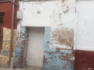 03983-0001 8