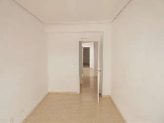 00838-0001 32