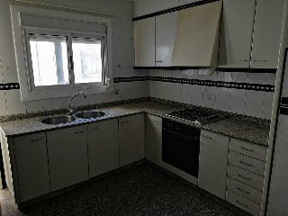 05613-0001 27