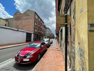 05620-0001 32