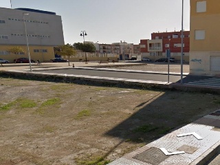 Suelo urbano consolidado en C/ Enrique el Navegante - Roquetas de Mar - 2