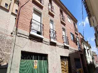 04256-0001 25