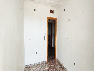 04256-0001 34