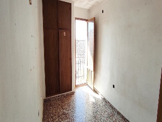 04256-0001 35