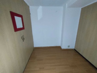 03841-0001 36