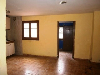 03053-0001 19