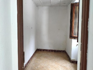 03815-0001 32