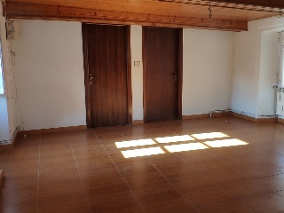 02411-0001 27