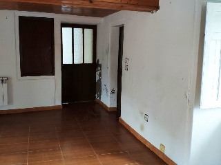 02411-0001 31