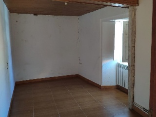 02411-0001 33