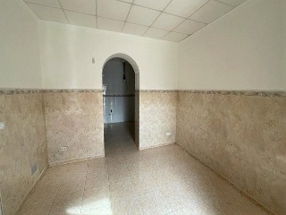 01235-0001 18