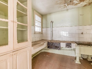 16088-0001 11