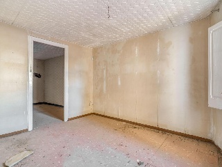 16088-0001 12