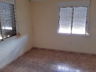 04866-0001 28