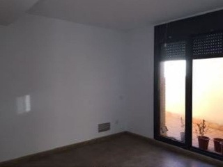12121-0001 15
