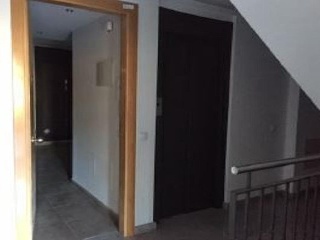 12121-0001 18