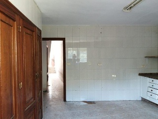 06178-0001 32