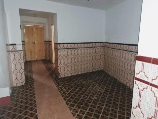 04606-0001 27