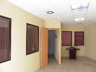 05588-0001 27