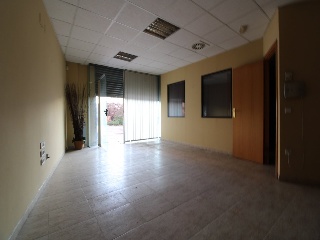05588-0001 32