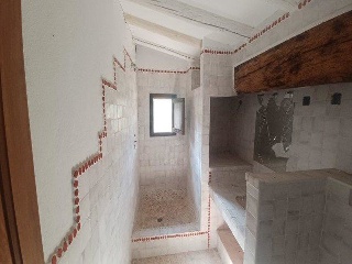 05597-0001 63