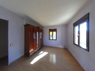 15796-0001 11