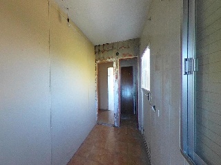 15796-0001 16
