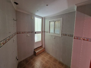 08307-0001 56