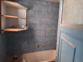 08188-0001 12
