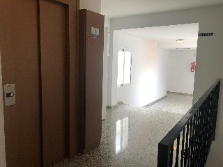 03567-0001 28