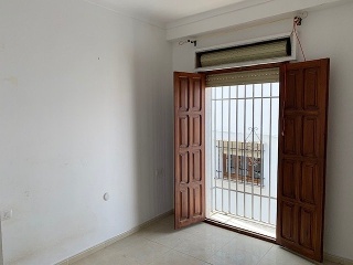 04295-0001 32
