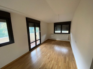07586-0001 26